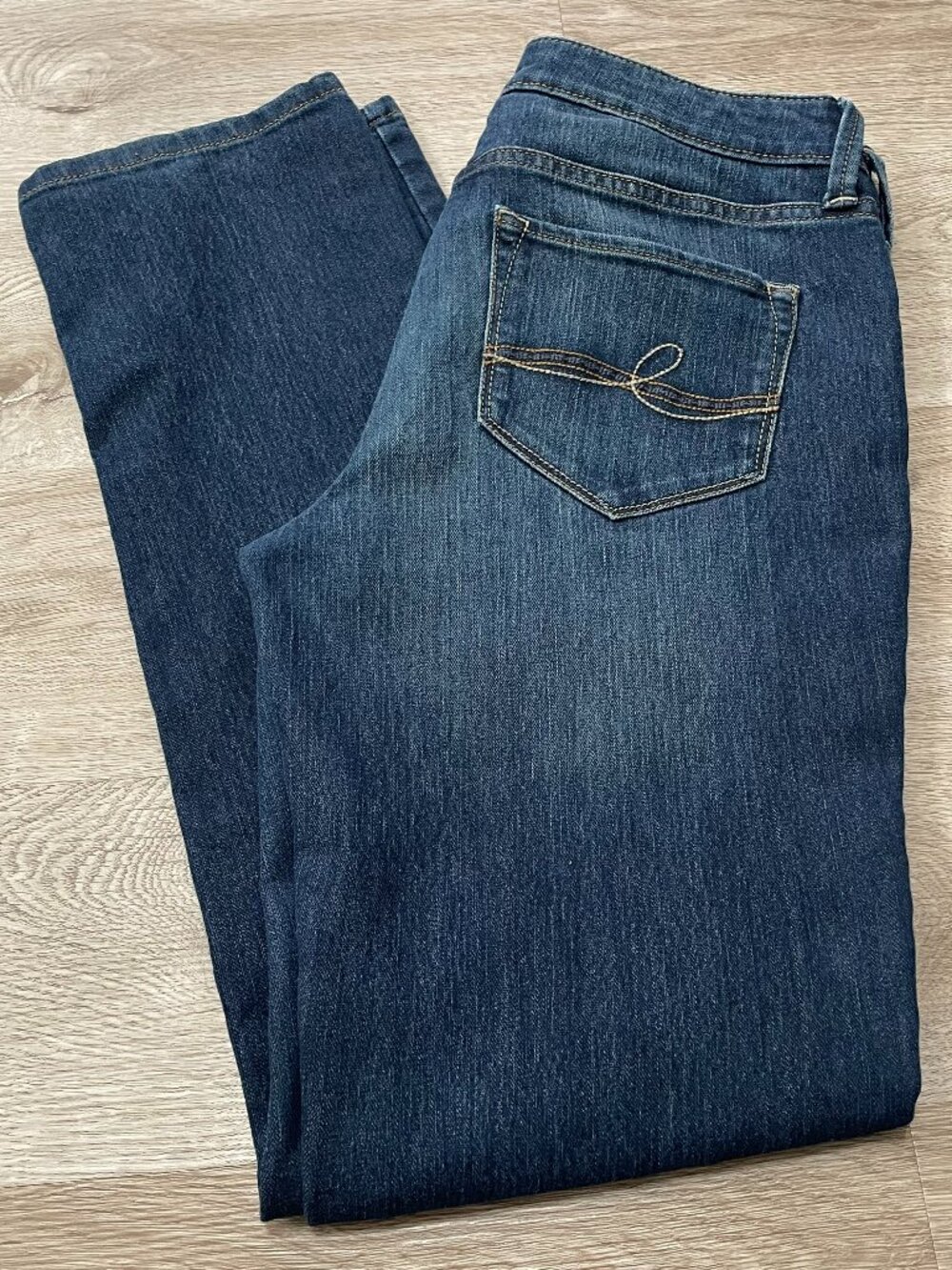 Curvy Straight Jeans 6